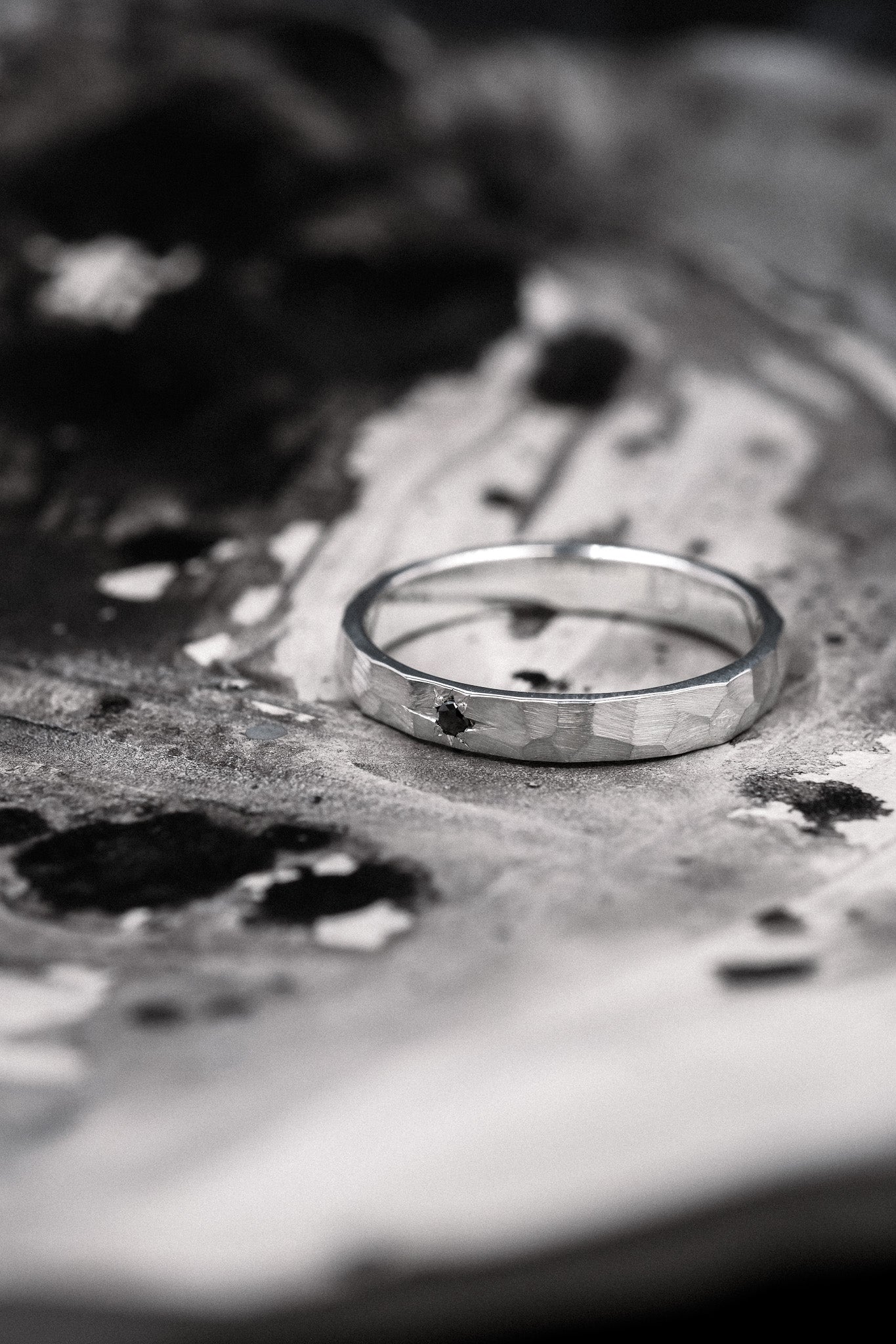 BAGUE LONESTAR MARTELÉE
