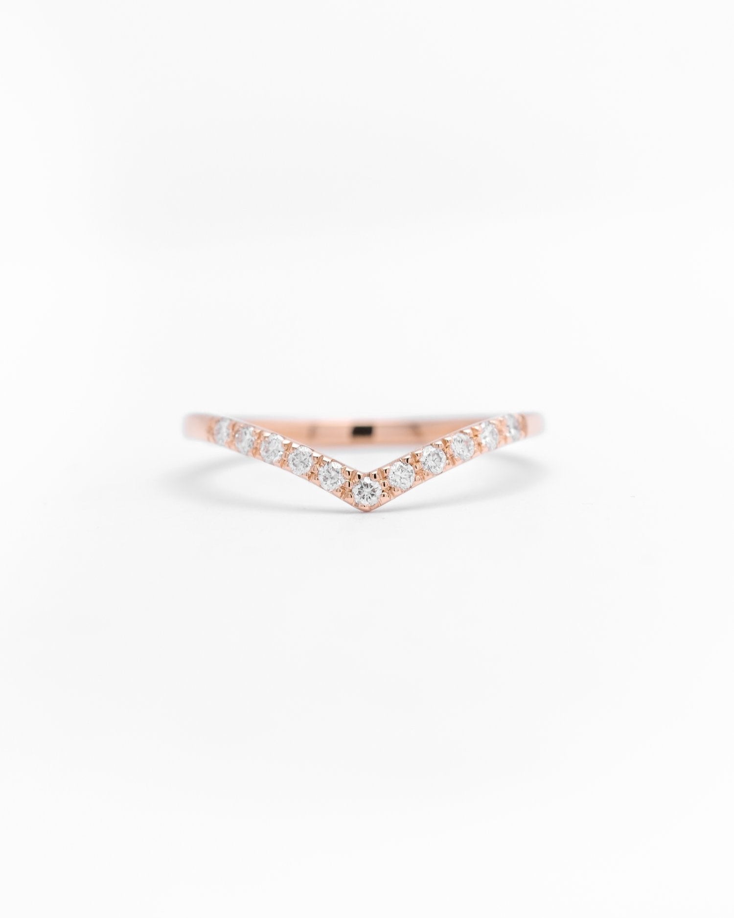 BAGUE NEL SEMI-PAVÉE