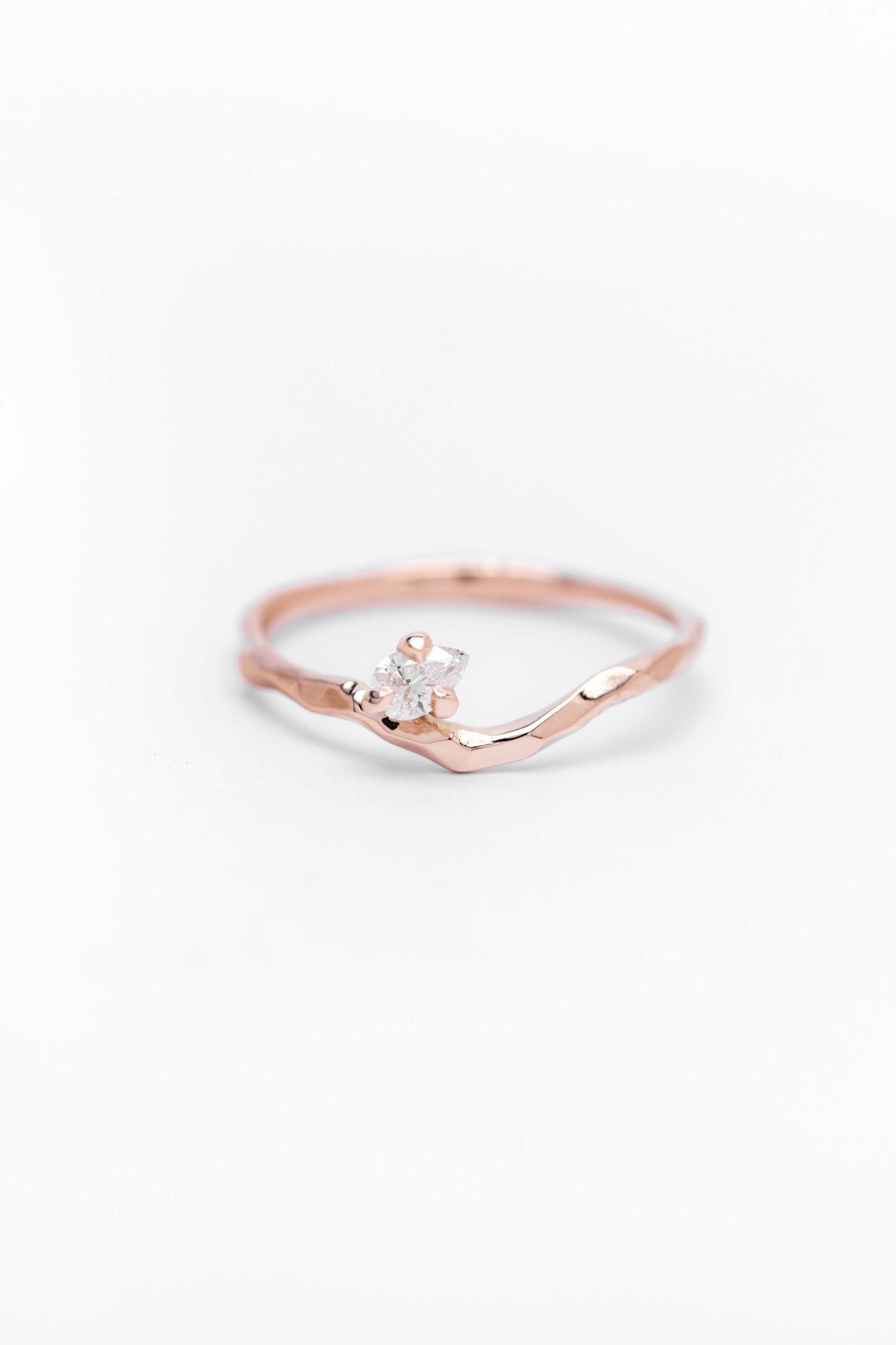 TINY LINE PEAR SOLITAIRE 0.08CT