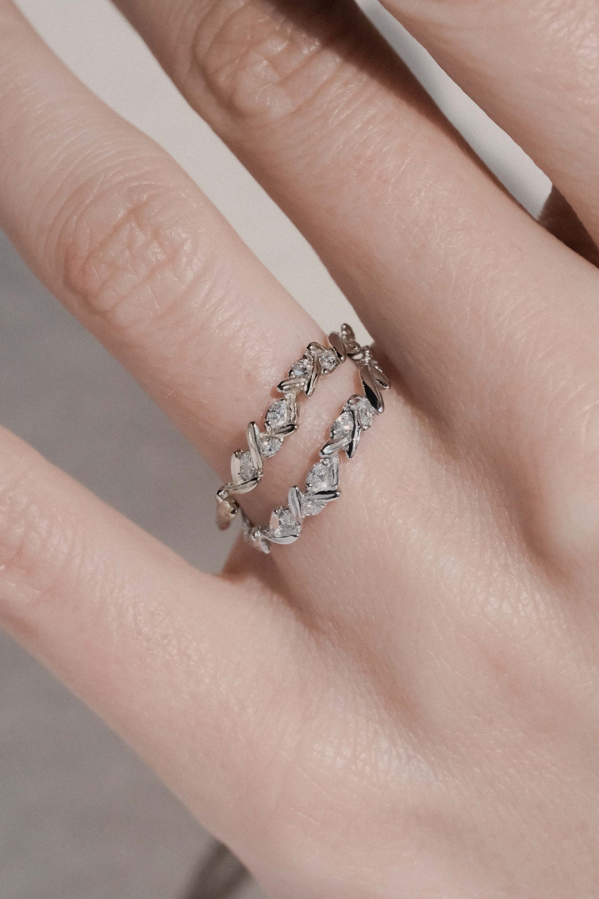 OLIVIA RING