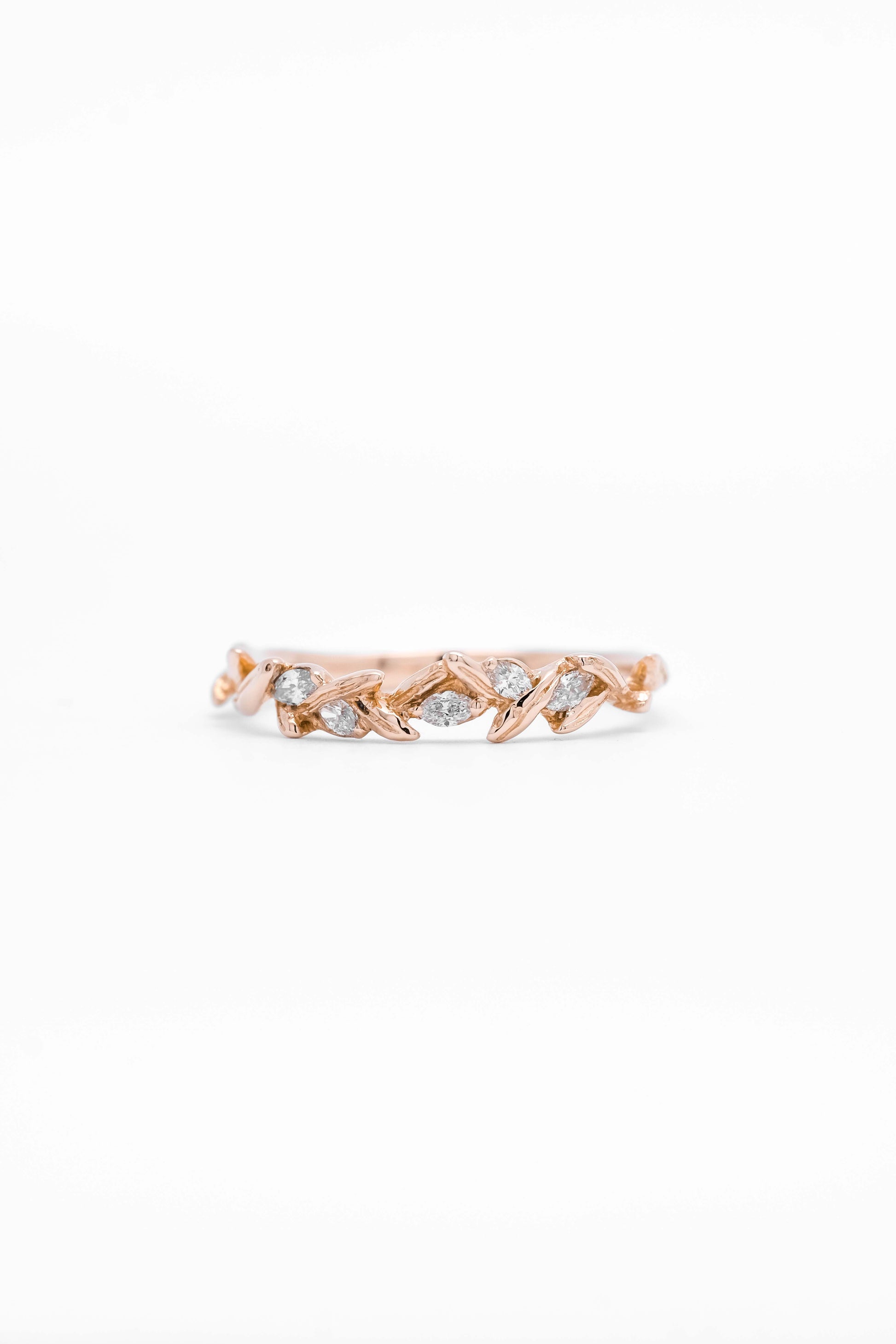 OLIVIA RING