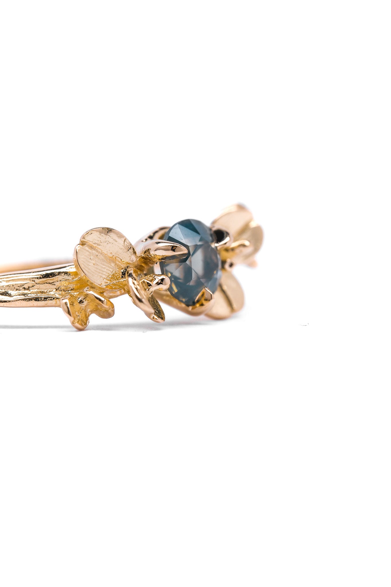 EUCALYPTUS RING