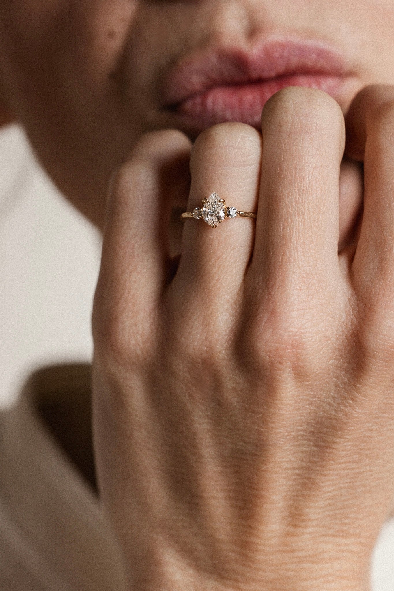 TRINITA PEAR SOLITAIRE RING VI