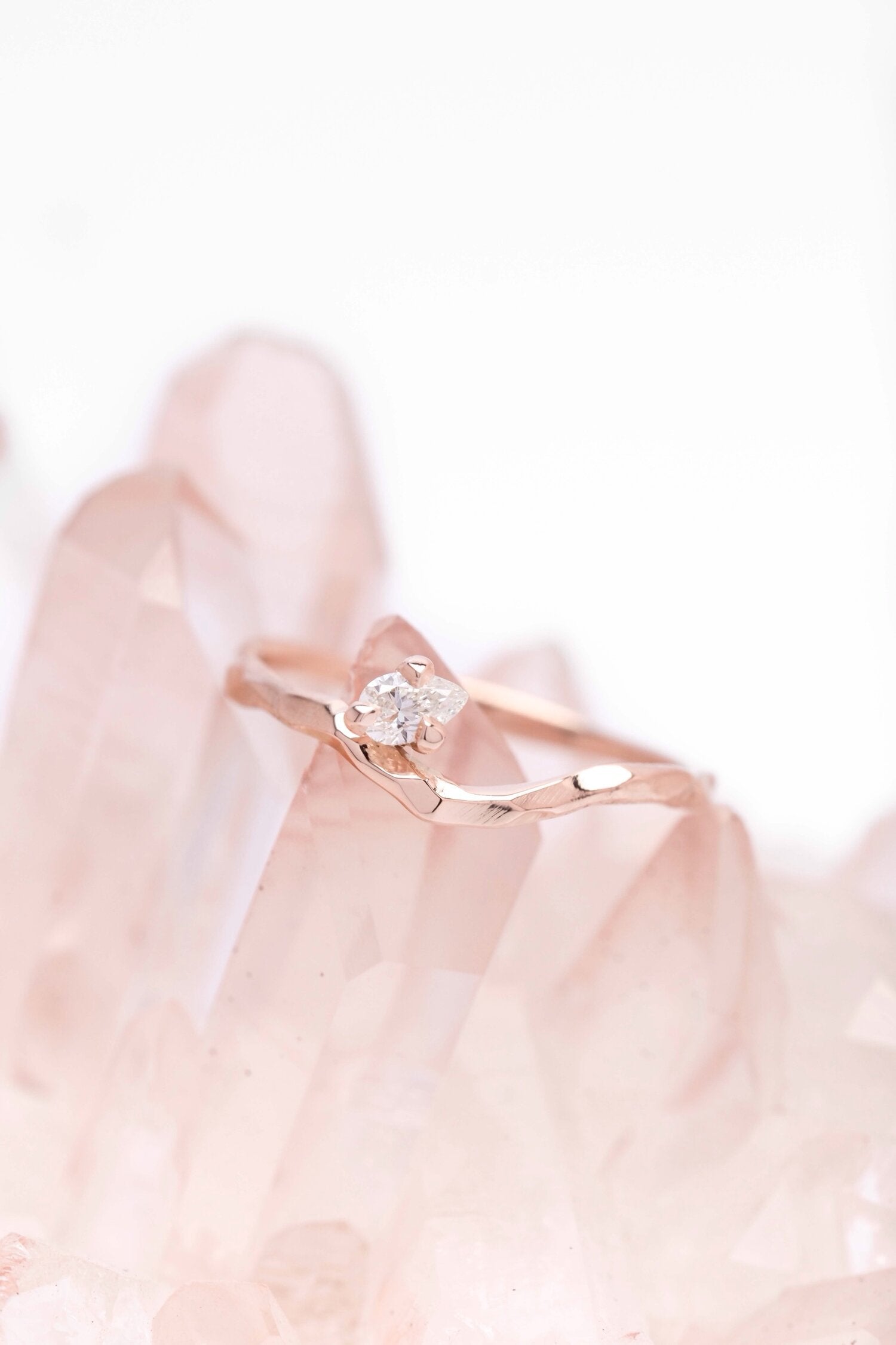 TINY LINE PEAR SOLITAIRE 0.08CT