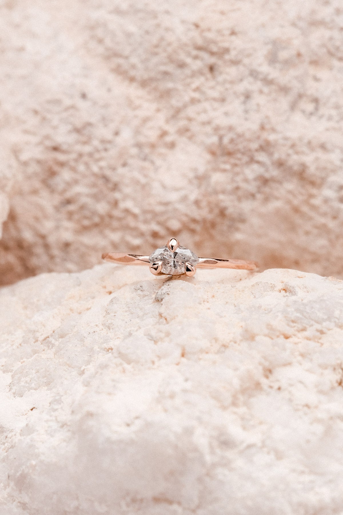SOLITAIRE MARQUISE MILKY 0.33CT
