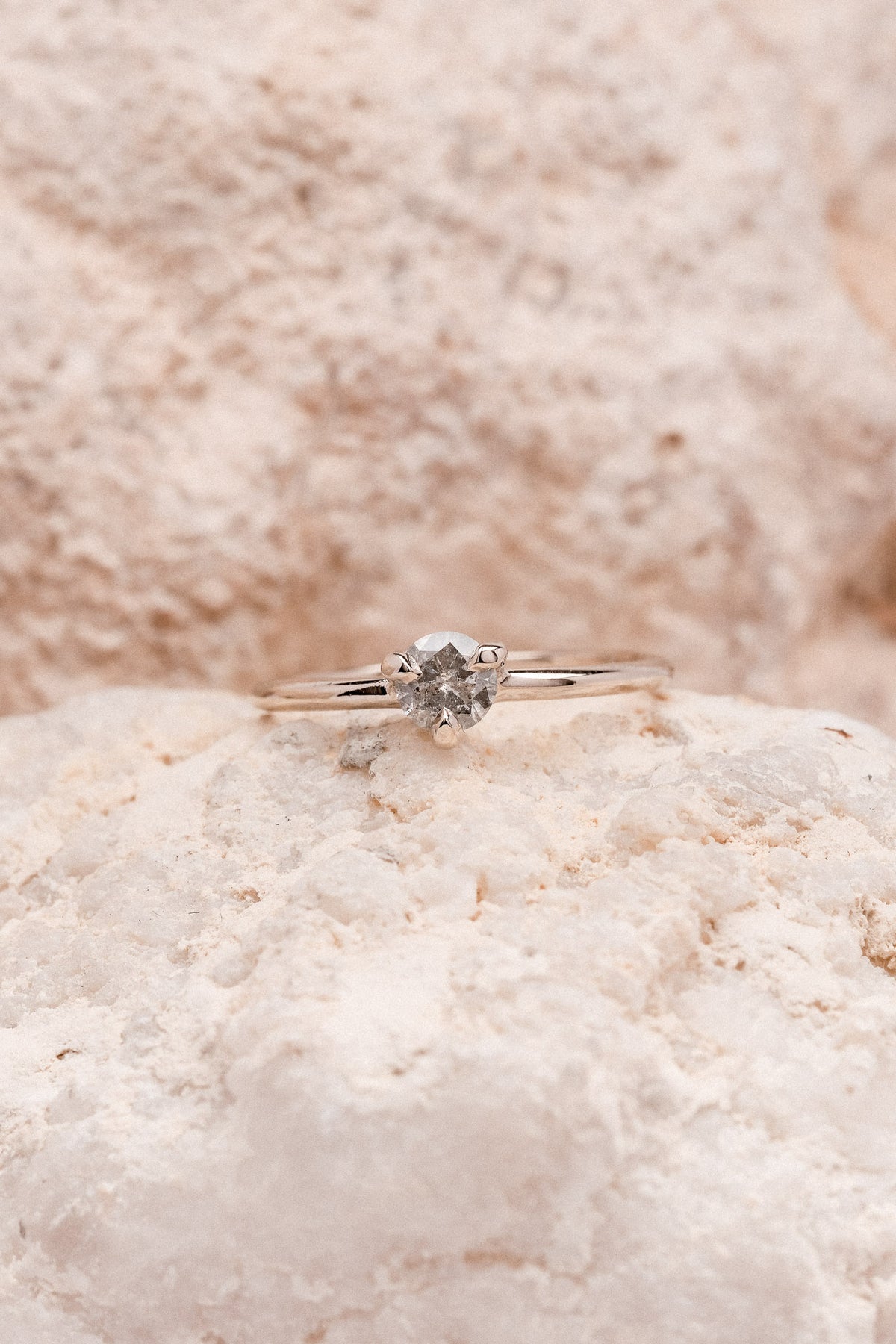SOLITAIRE ROND MILKY 0.33CT