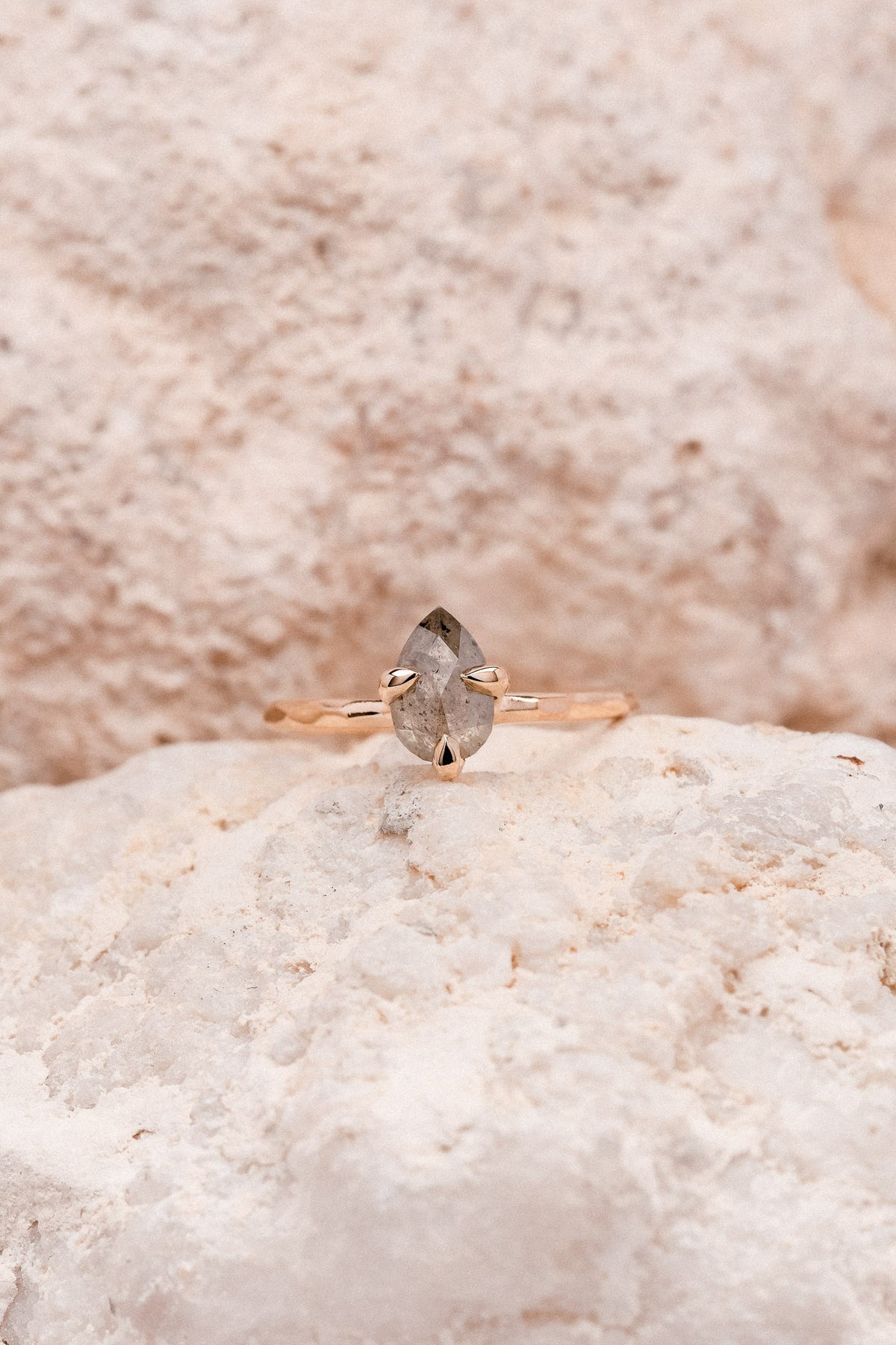 SOLITAIRE POIRE GRISEA 0.82CT