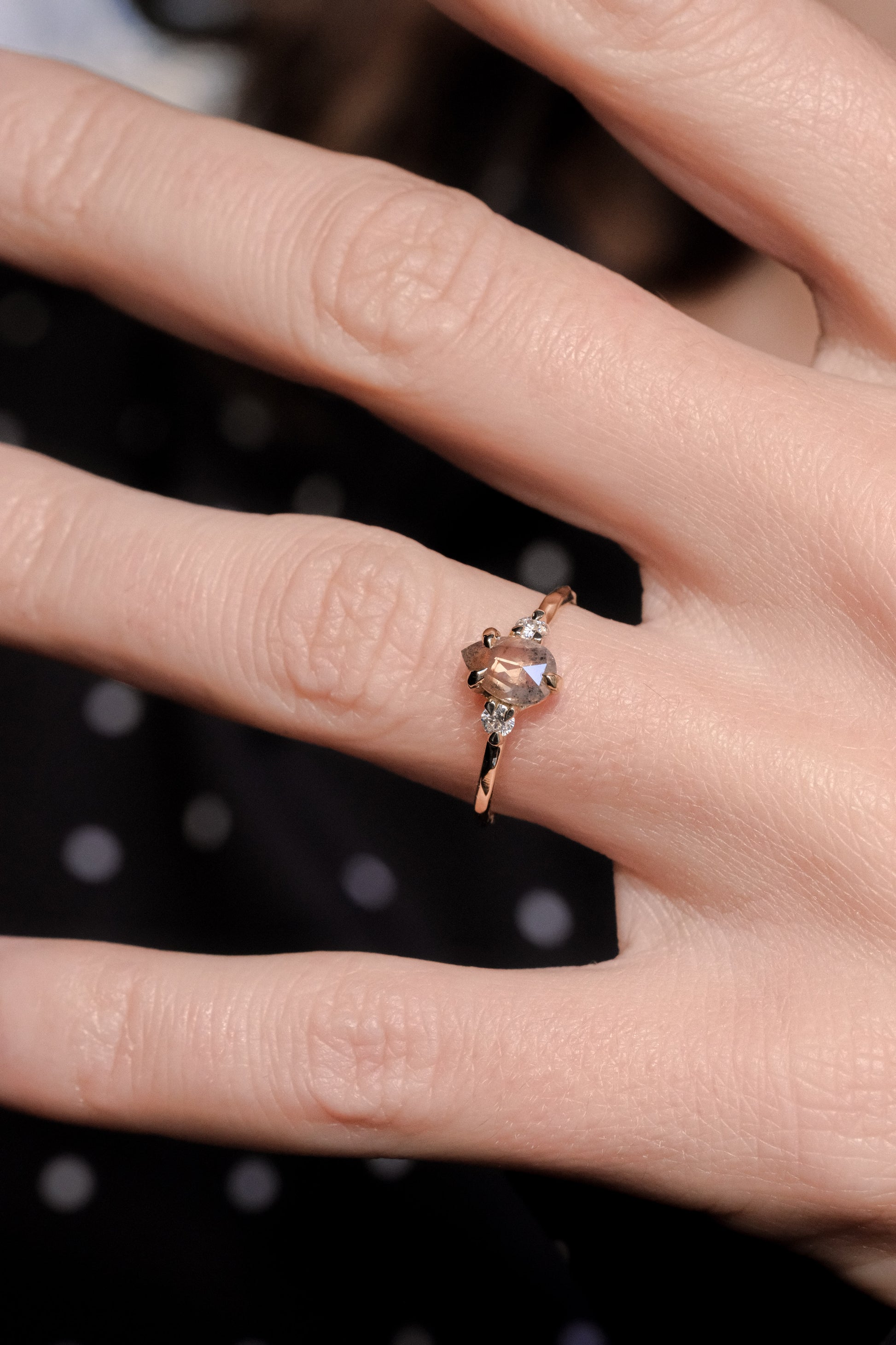 SHOULDER-SET PEACH SOLITAIRE 0.76