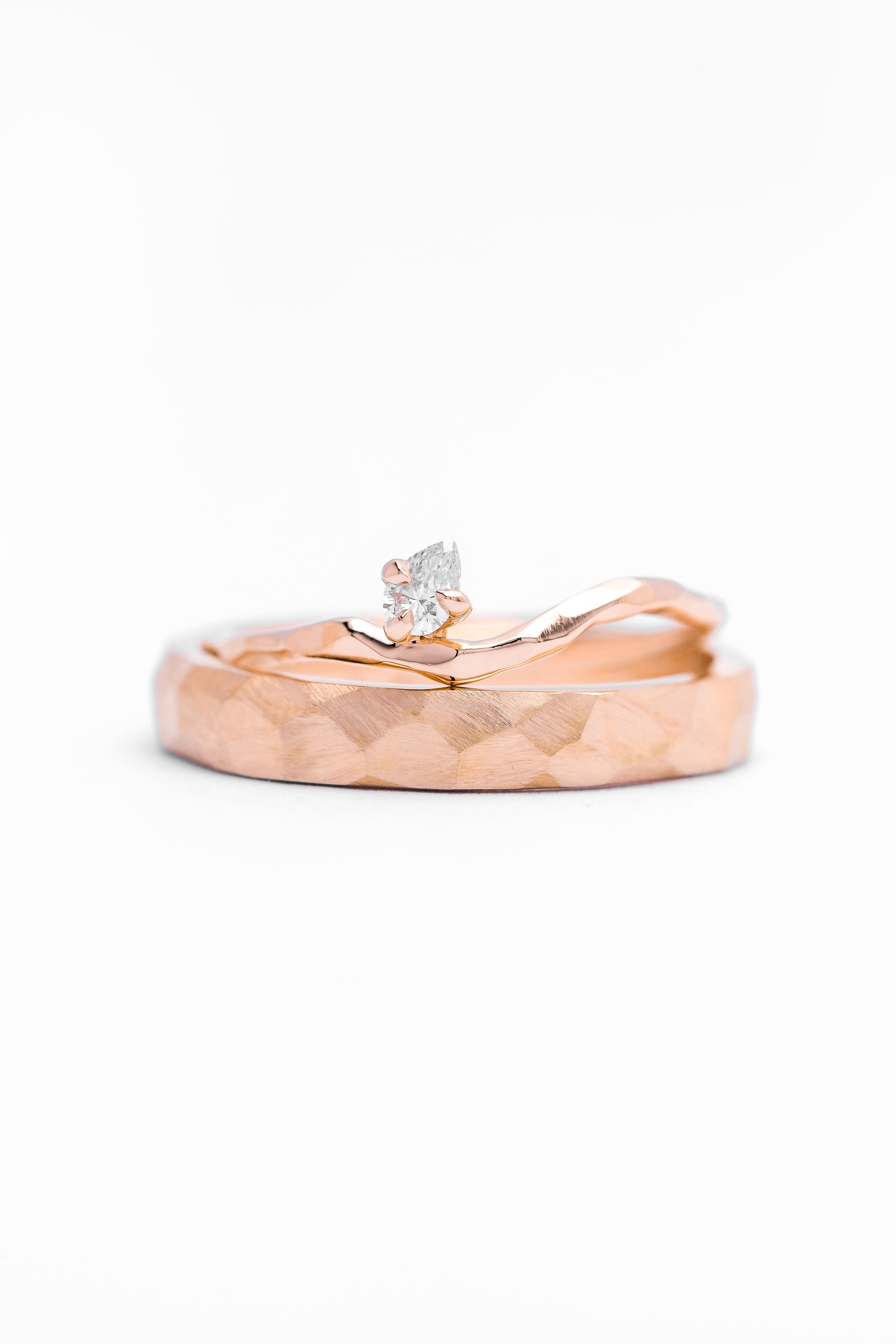 TINY LINE PEAR SOLITAIRE 0.08CT