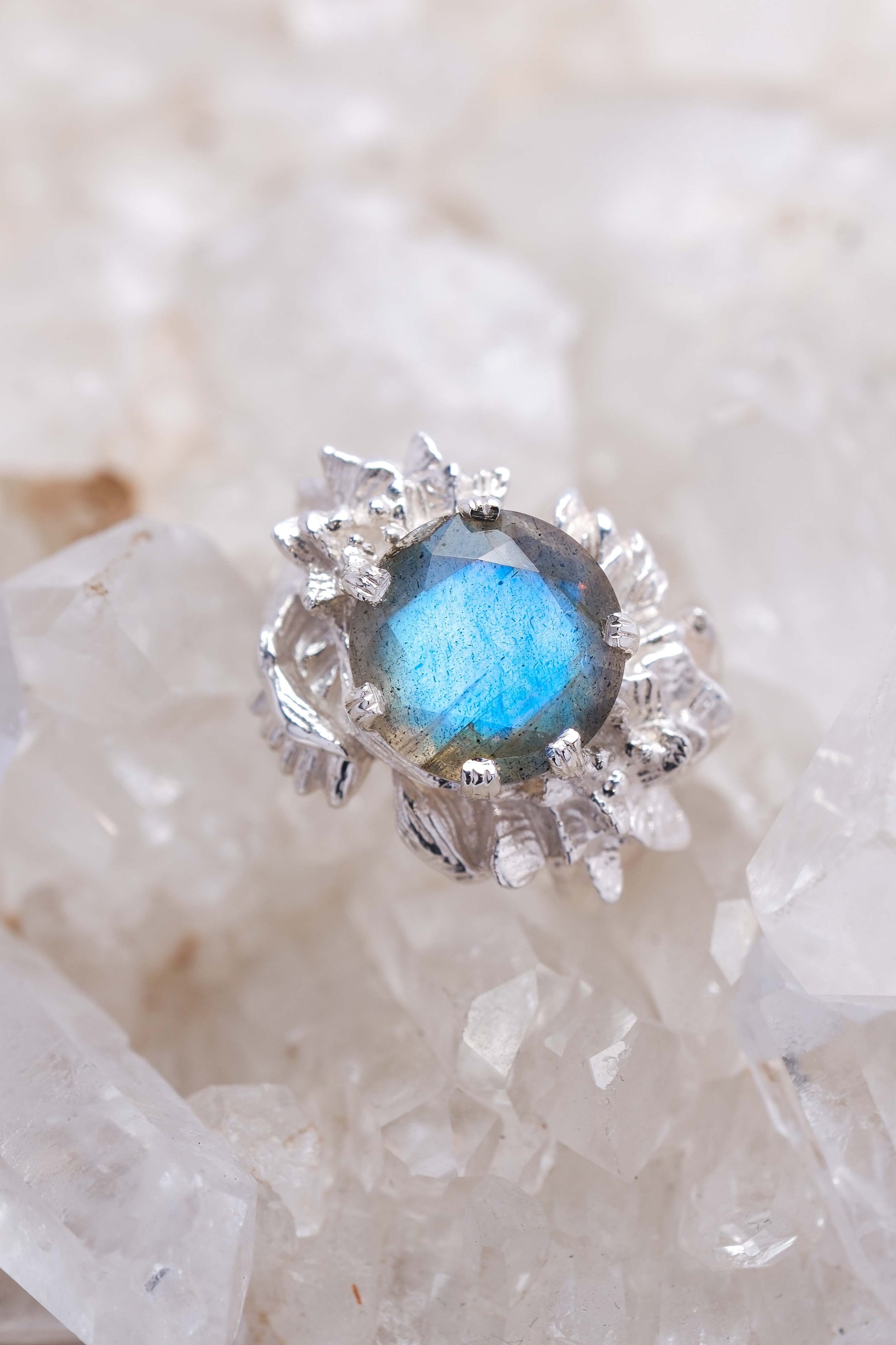NYMPHÉA LABRA RING