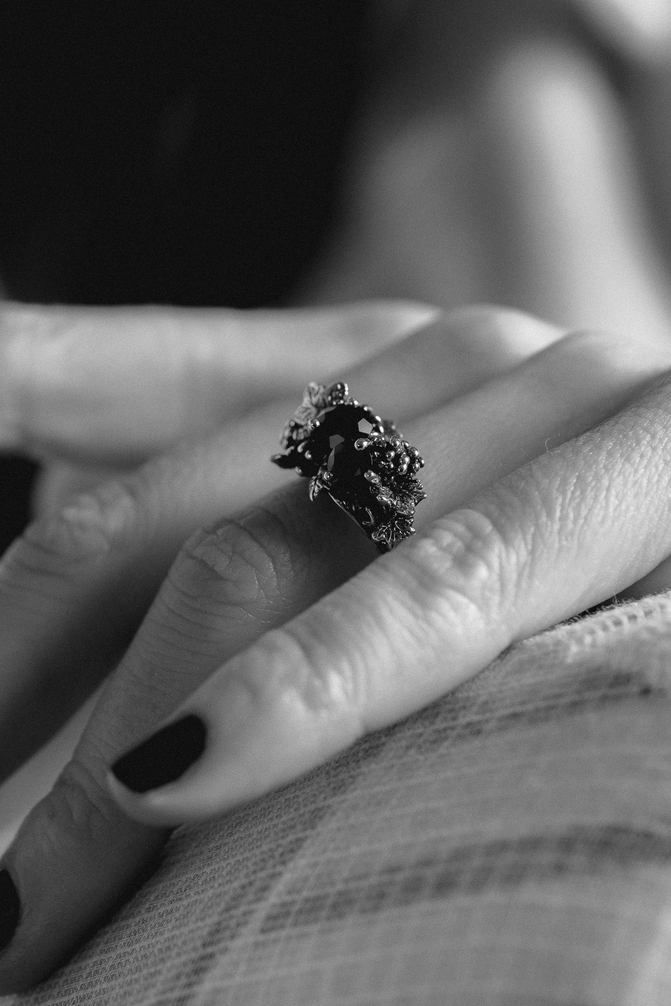 BAGUE BLACK VITIS