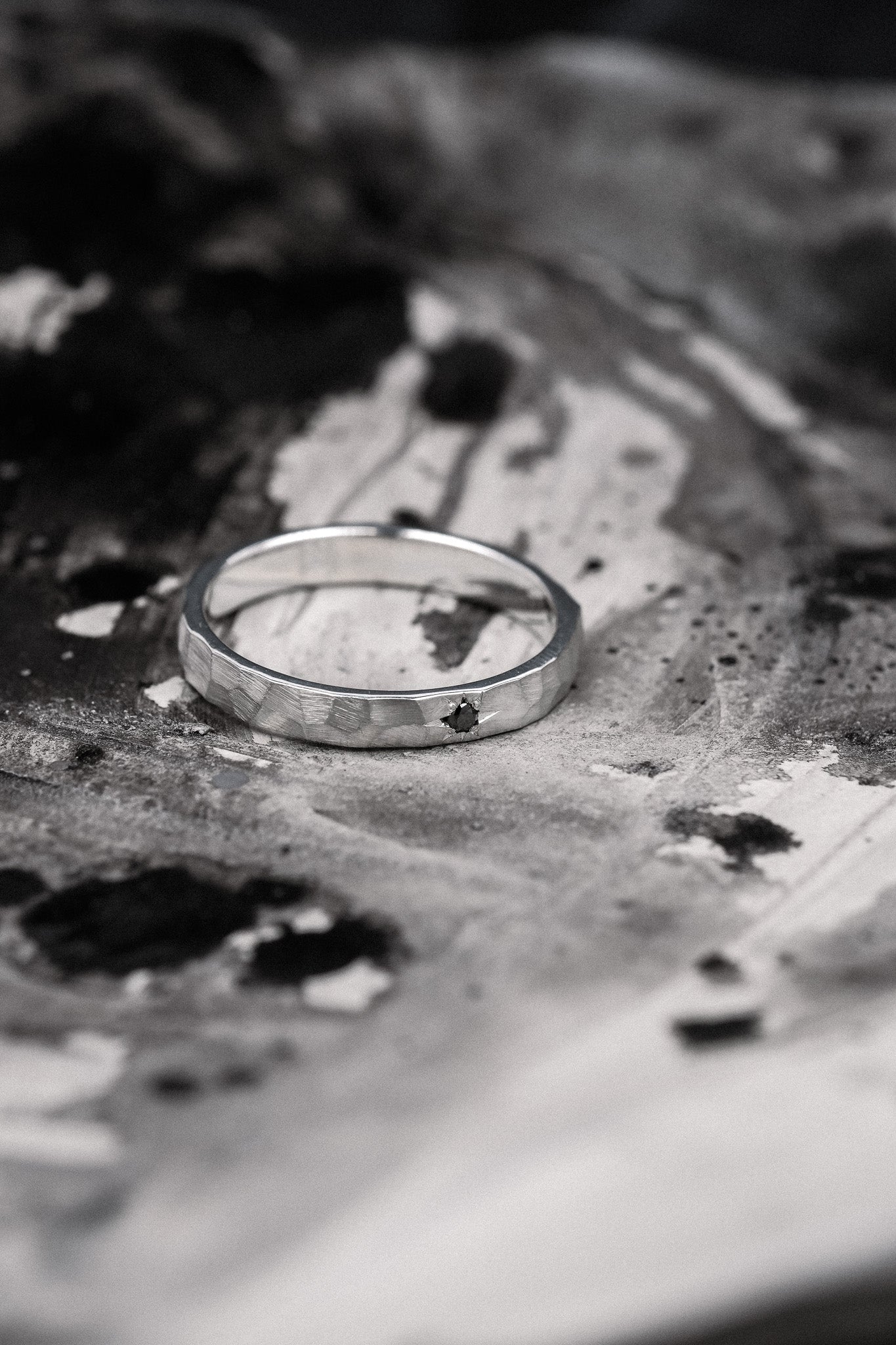 BAGUE LONESTAR MARTELÉE
