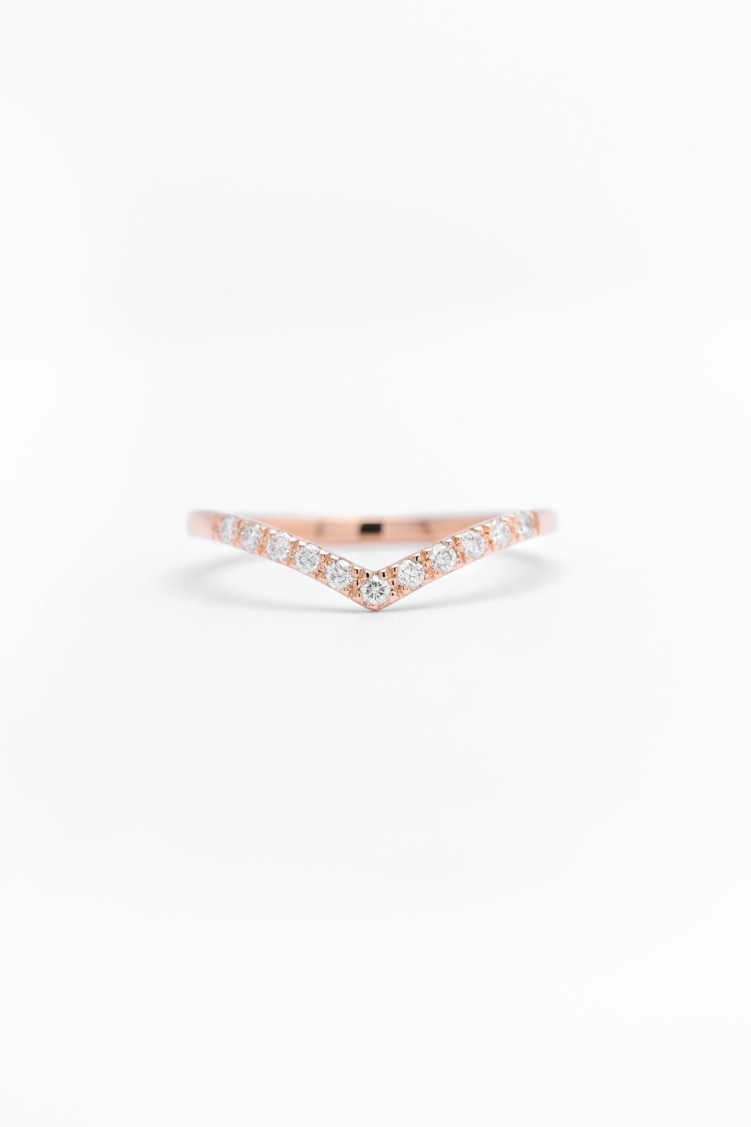 BAGUE NEL SEMI-PAVÉE
