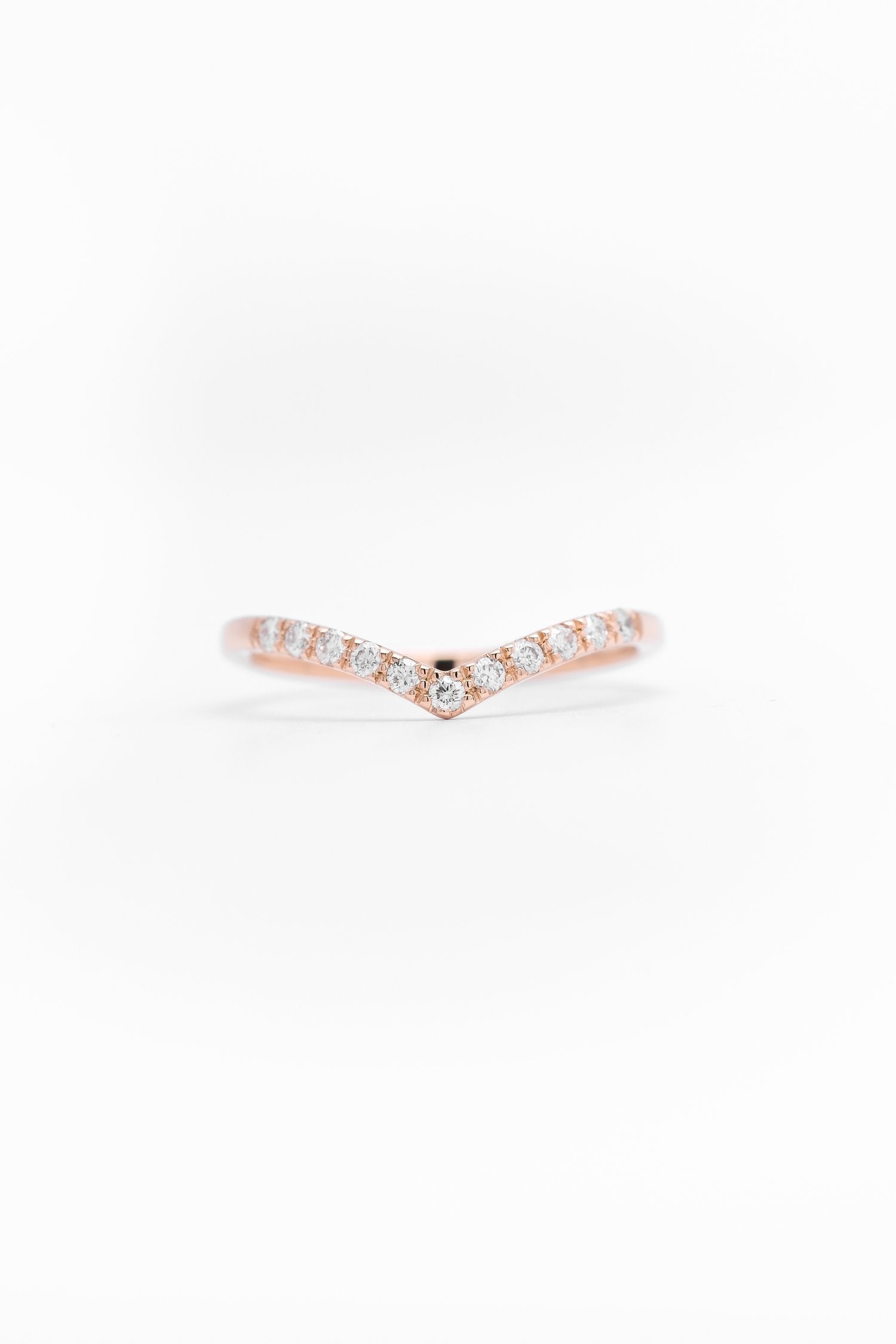 BAGUE NEL SEMI-PAVÉE