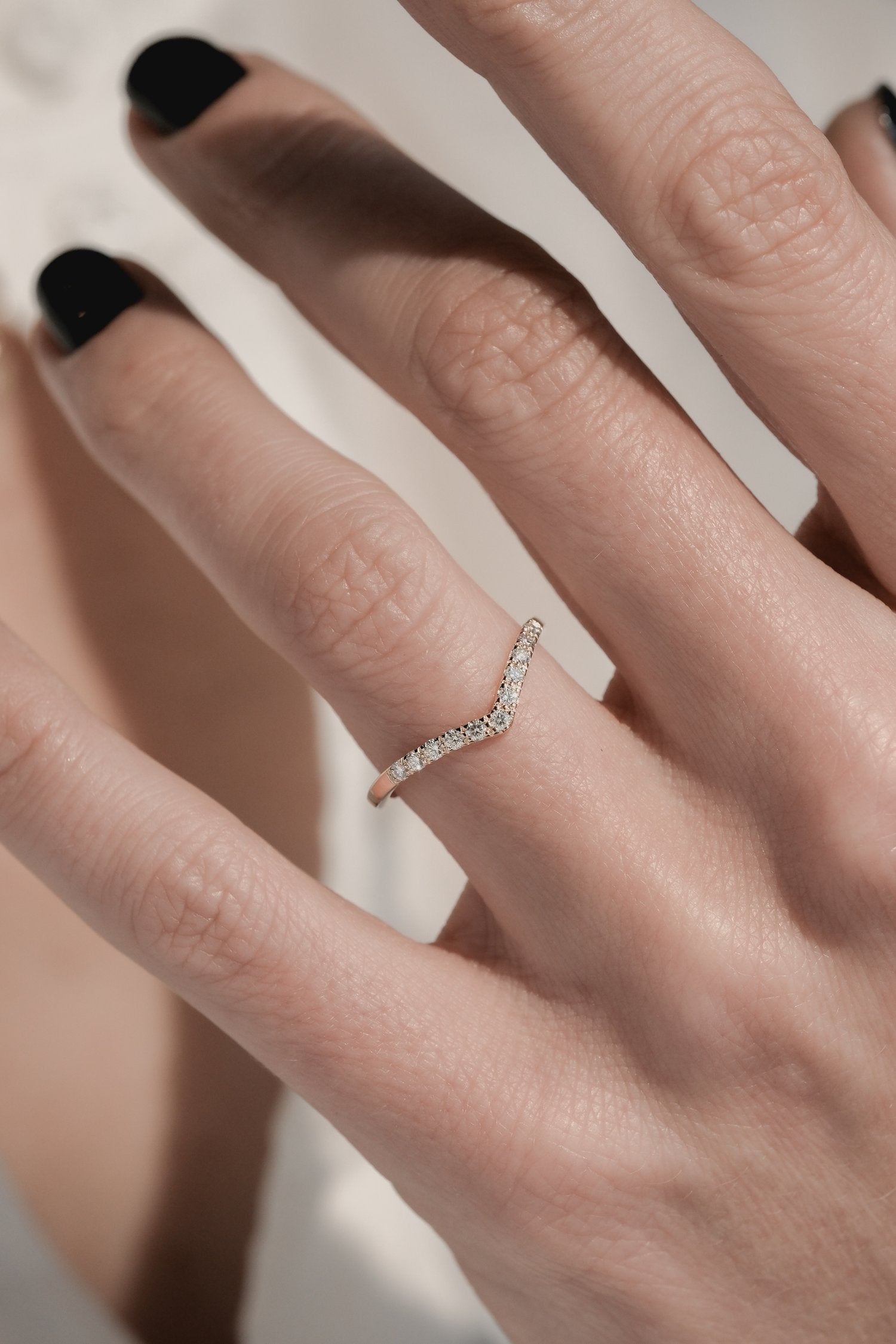 BAGUE NEL SEMI-PAVÉE