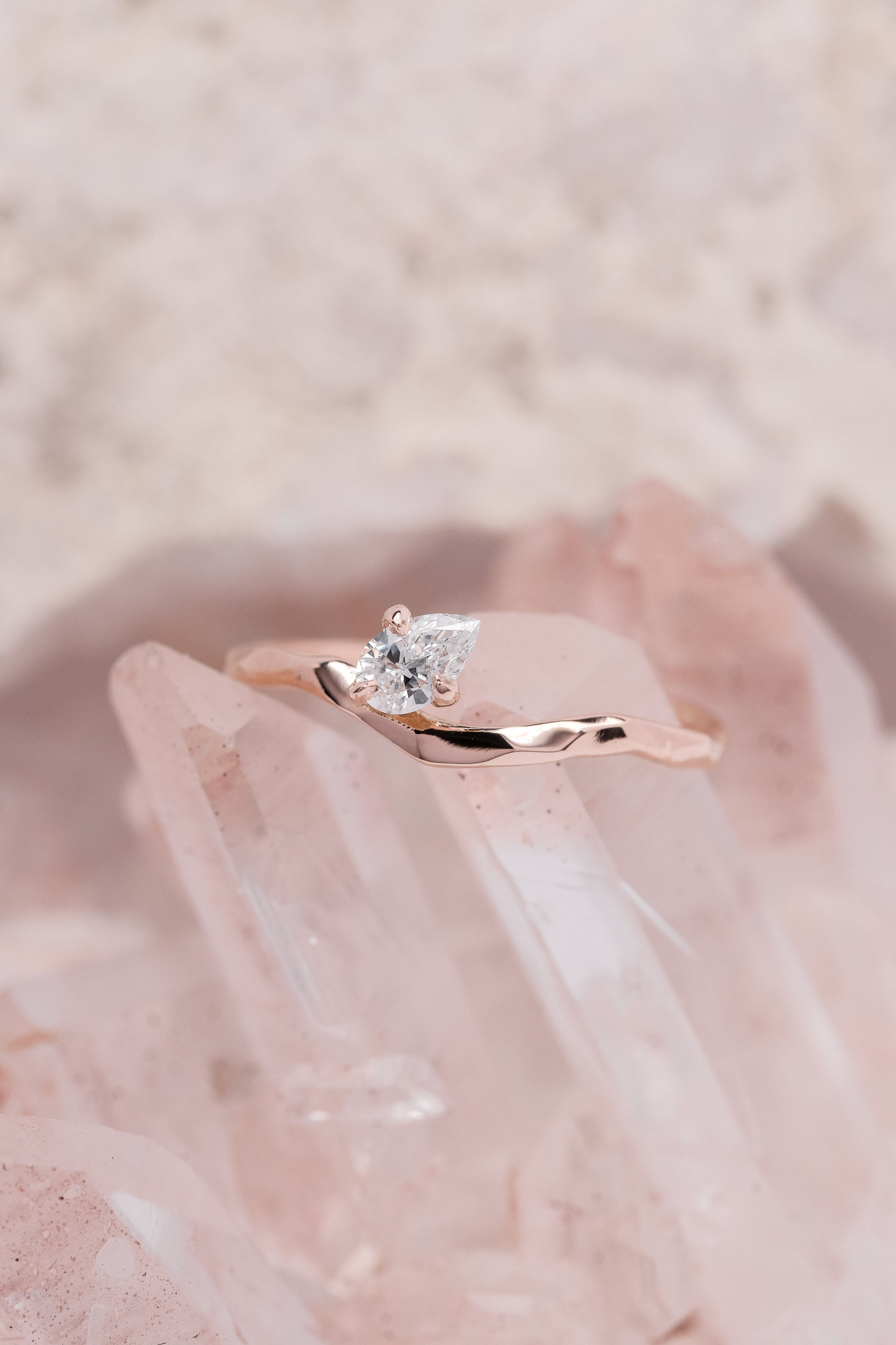 TINY LINE PEAR SOLITAIRE 0.15CT
