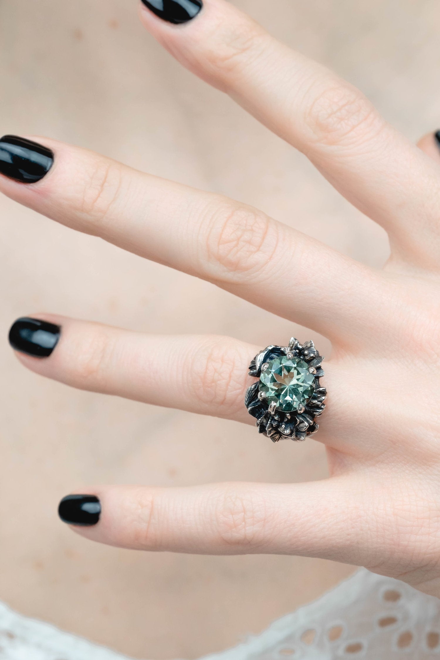 NYMPHEA BLURRY RING