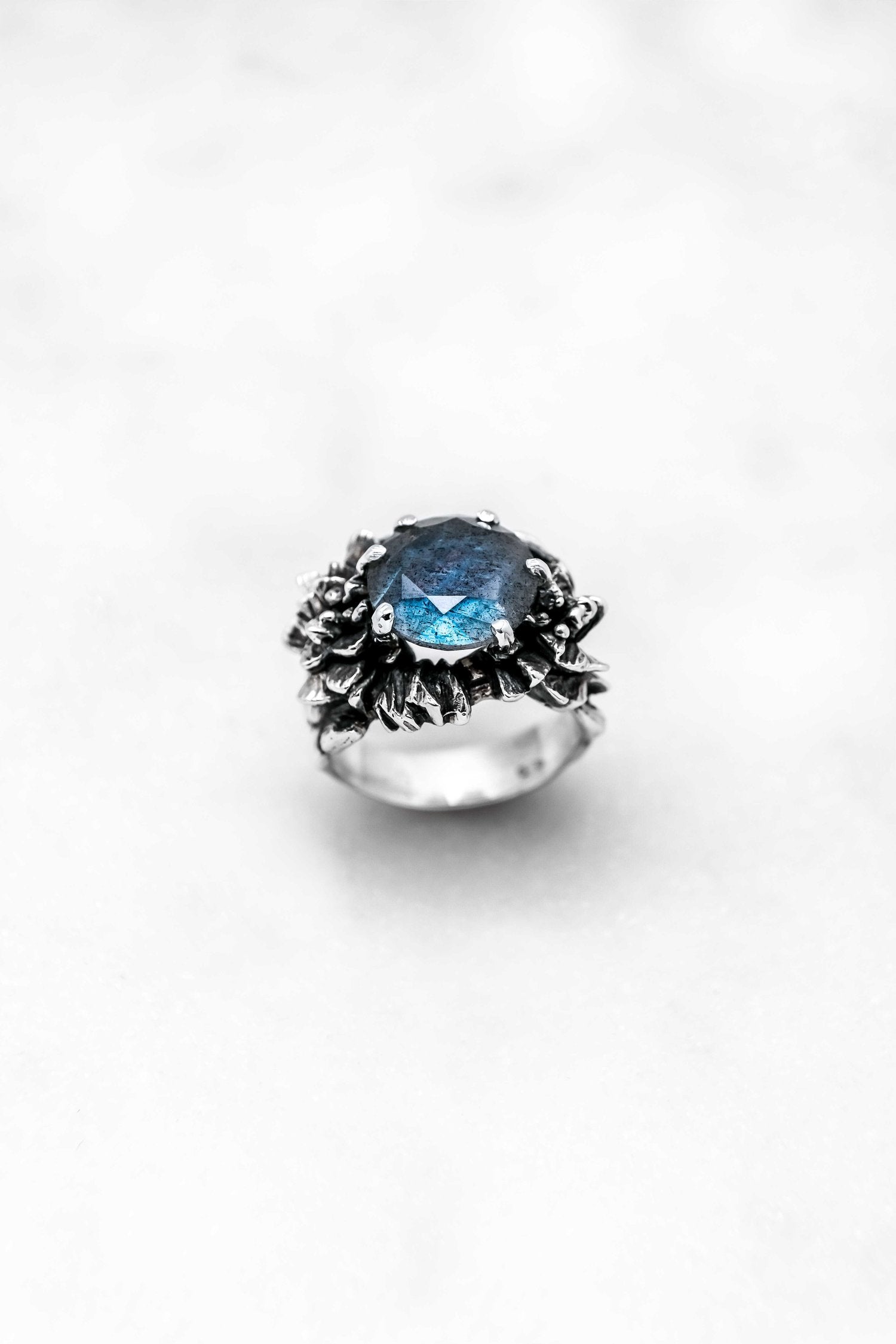 NYMPHÉA LABRA RING