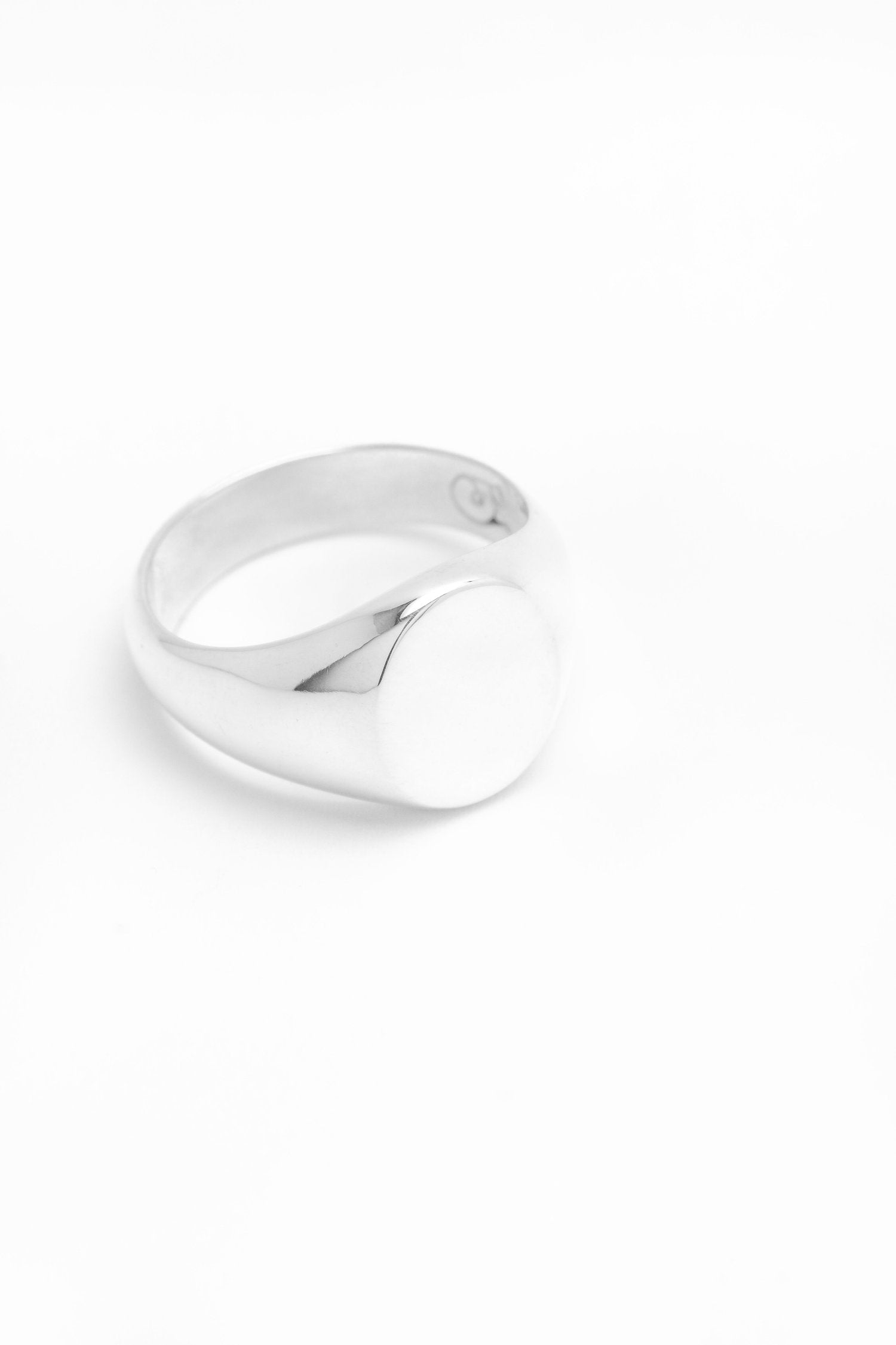 OXFORD SIGNET RING