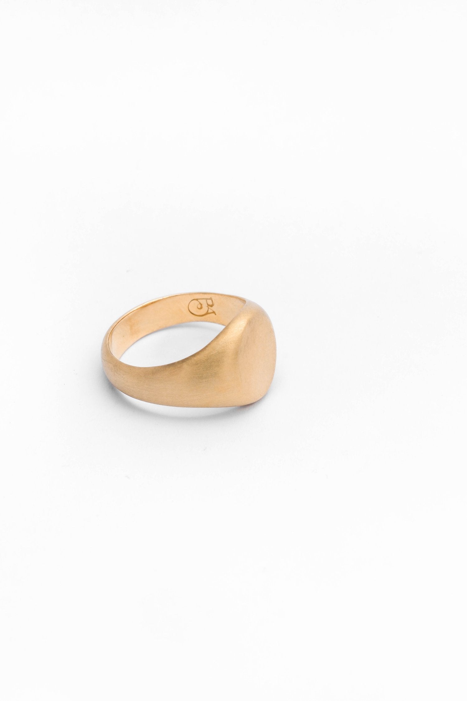 OXFORD SIGNET RING