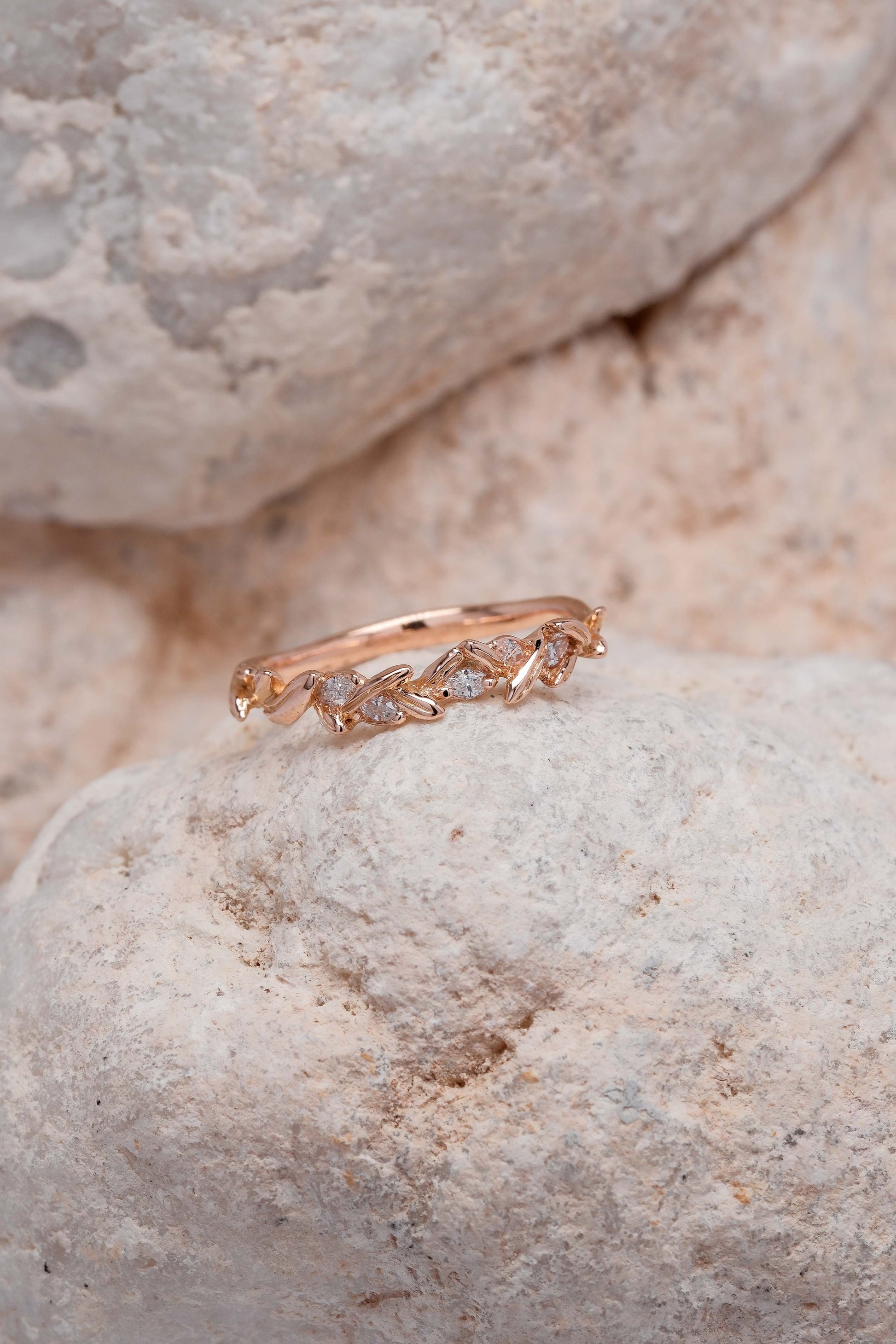 OLIVIA RING