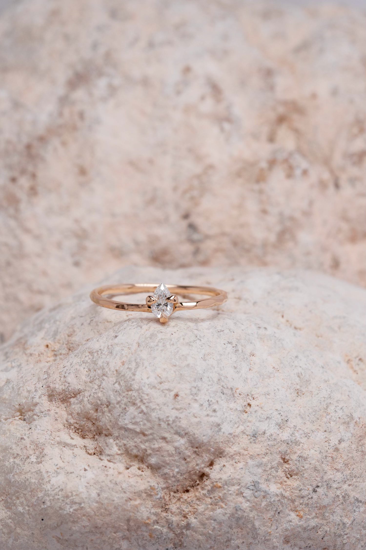 TINY LINE PEAR SOLITAIRE 0.15