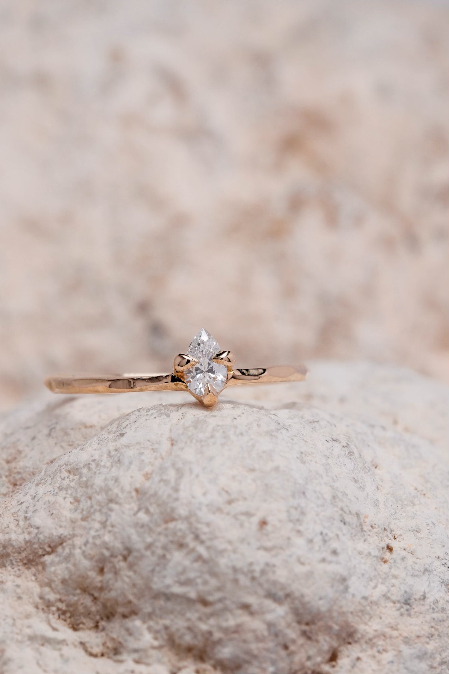 TINY LINE PEAR SOLITAIRE 0.15