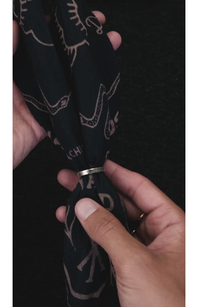 SERRE-FOULARD