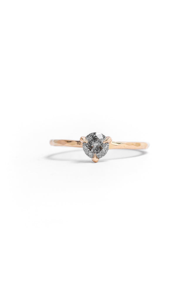 MILKY OVAL SOLITAIRE
