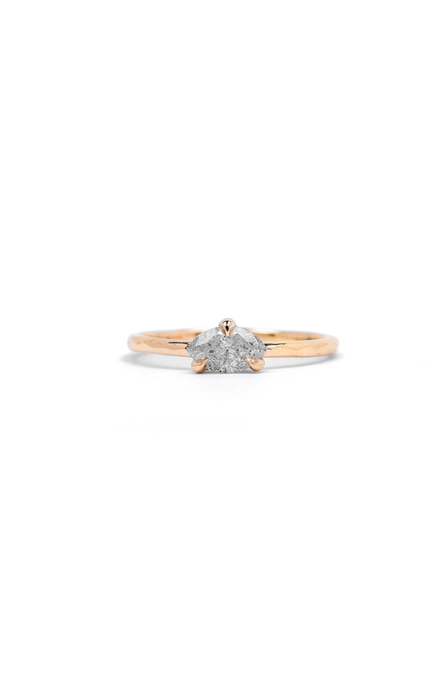MILKY OVAL SOLITAIRE