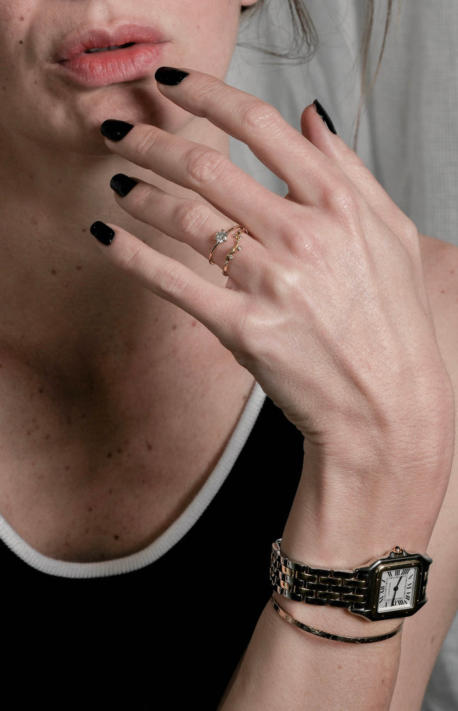MILKY OVAL SOLITAIRE