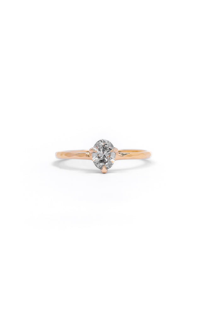 MILKY OVAL SOLITAIRE