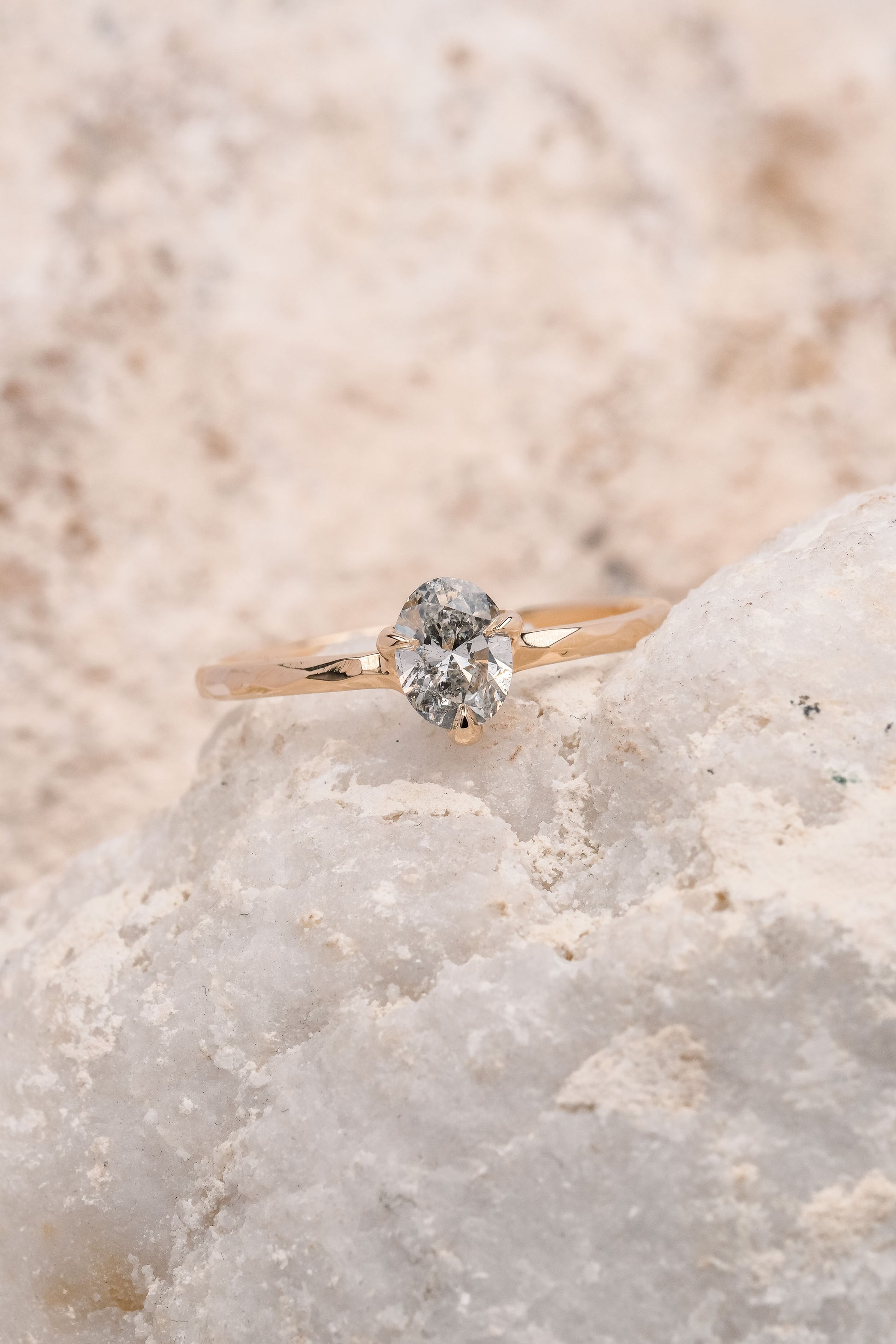 MILKY OVAL SOLITAIRE 0.46CT