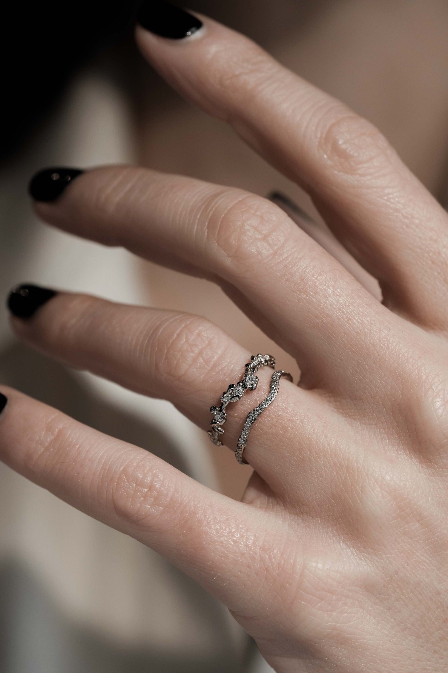 BAGUE LINE SEMI-PAVÉE