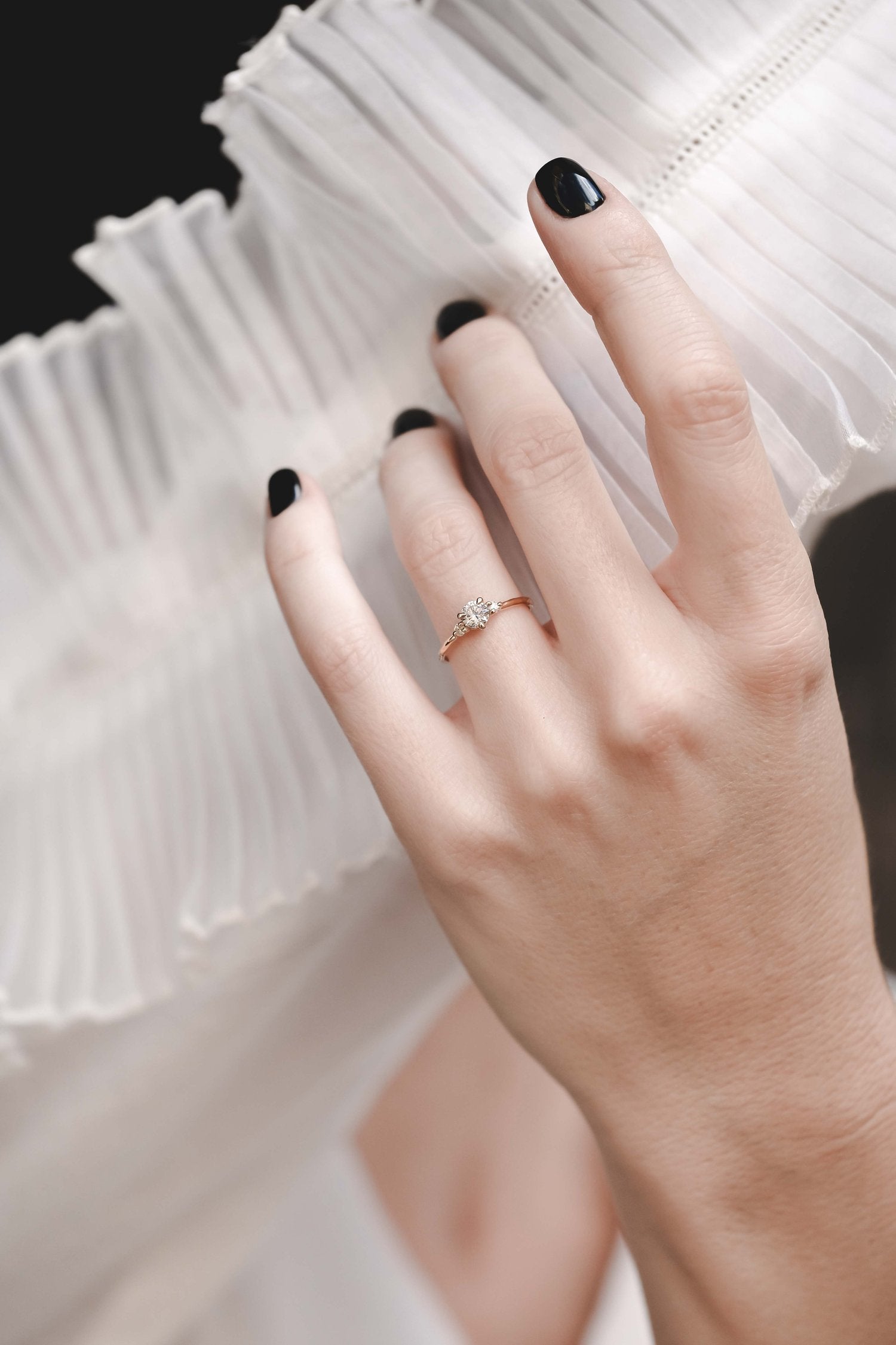TRINITA - SHOULDER-SET SOLITAIRE