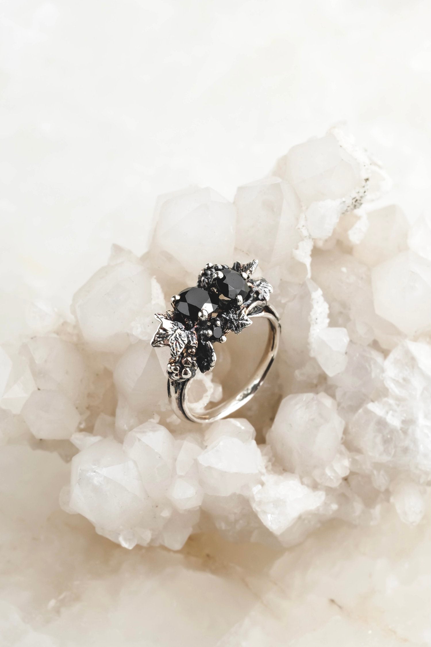 BAGUE BLACK VITIS