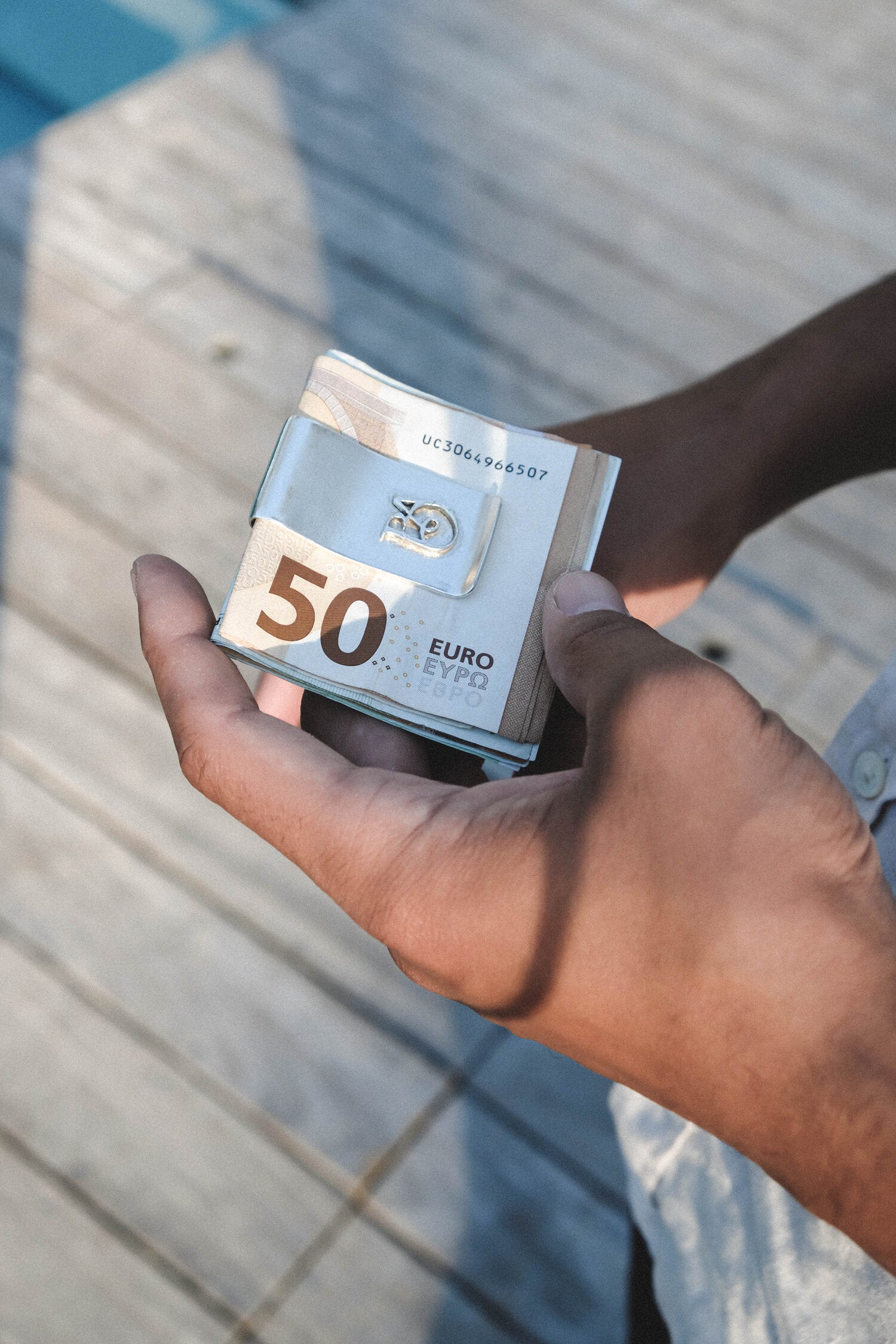 PINCE À BILLETS