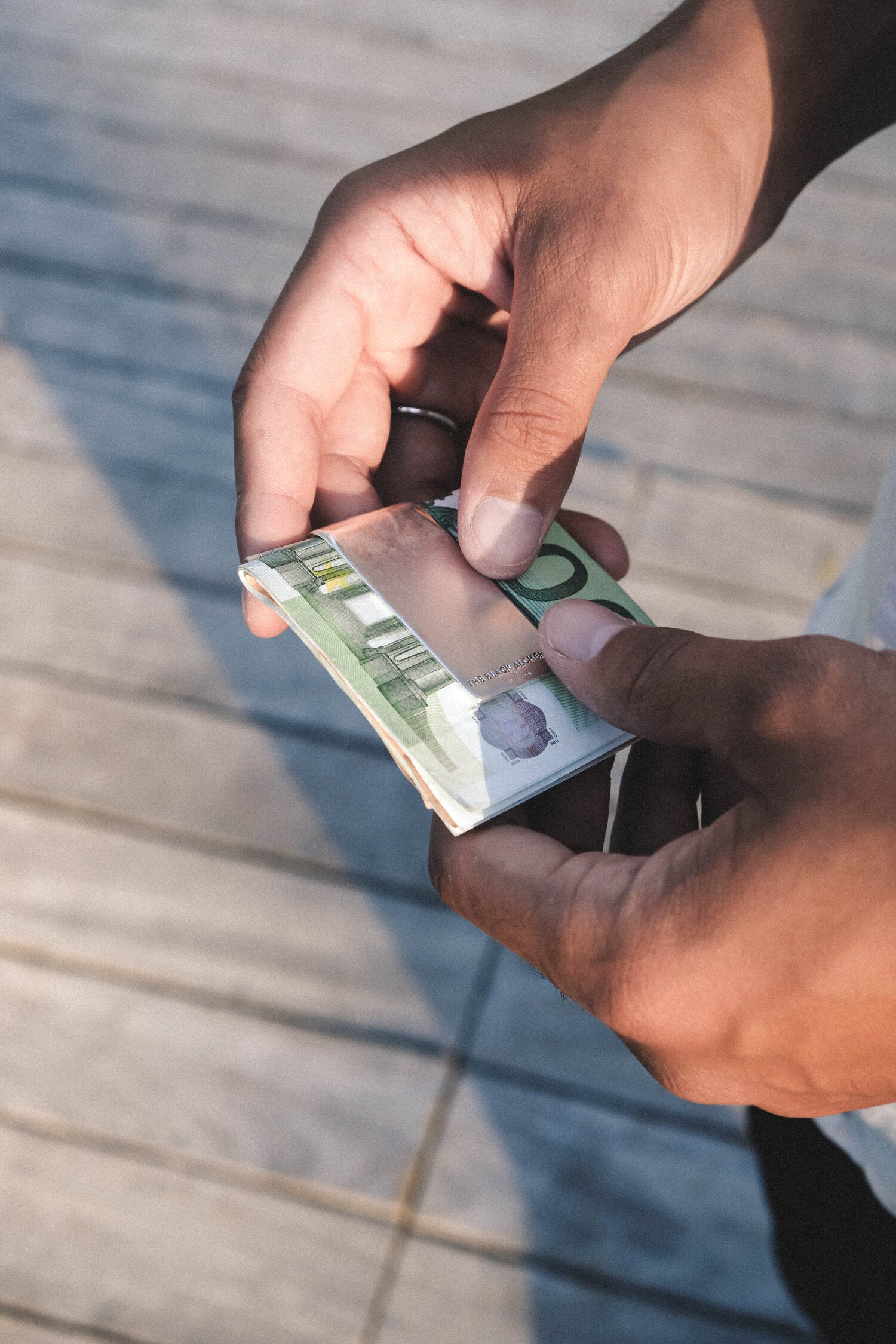 PINCE À BILLETS