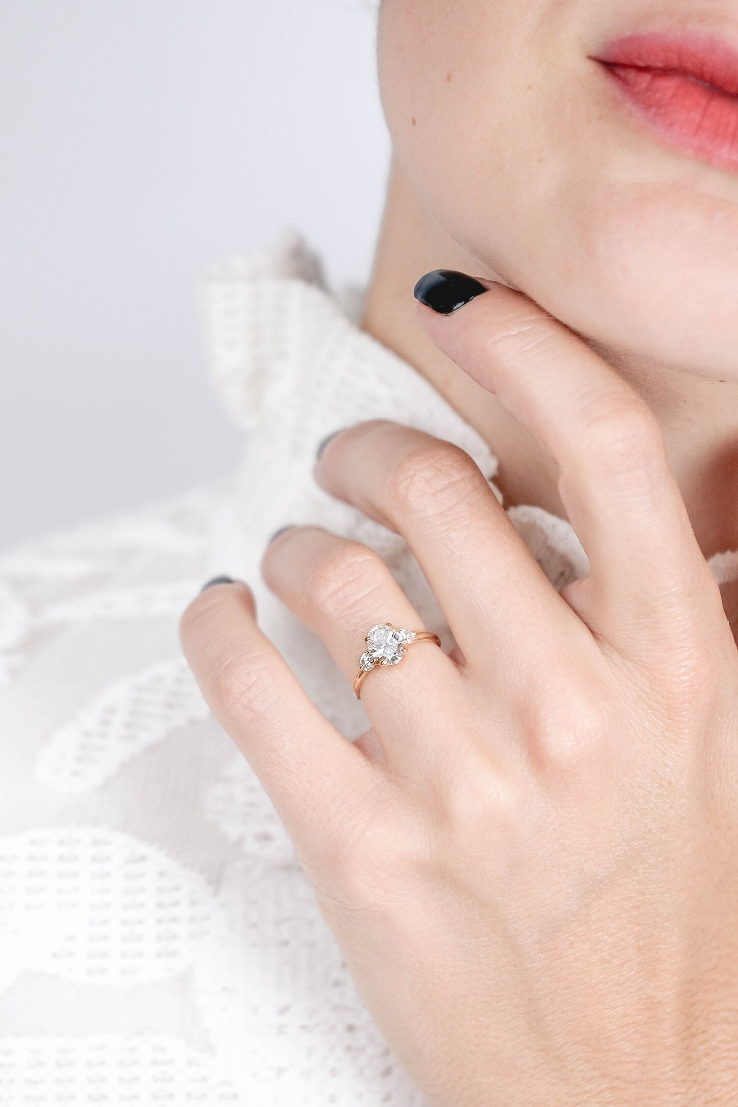 TRINITA OVAL SOLITAIRE