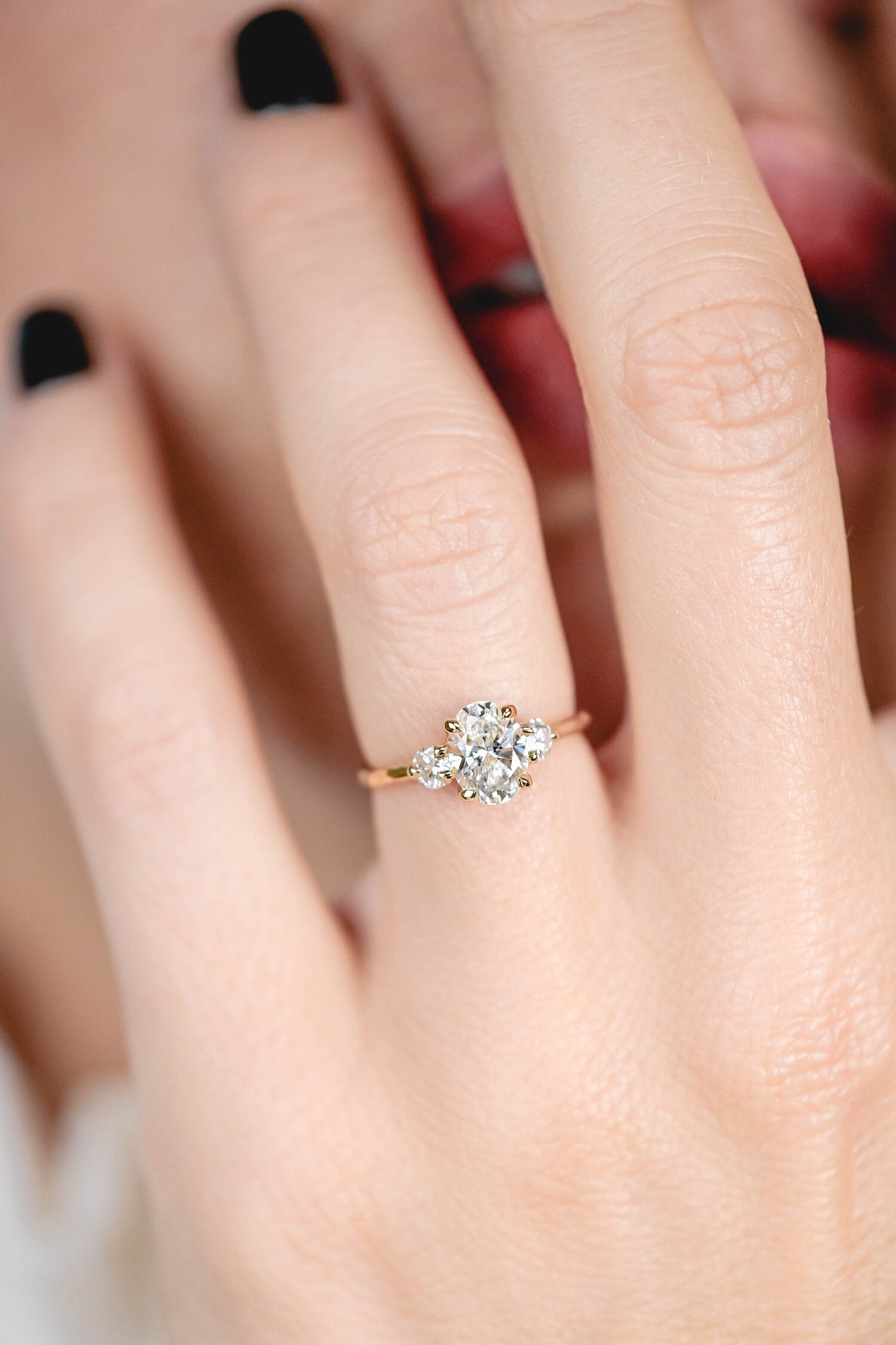 TRINITA OVAL SOLITAIRE